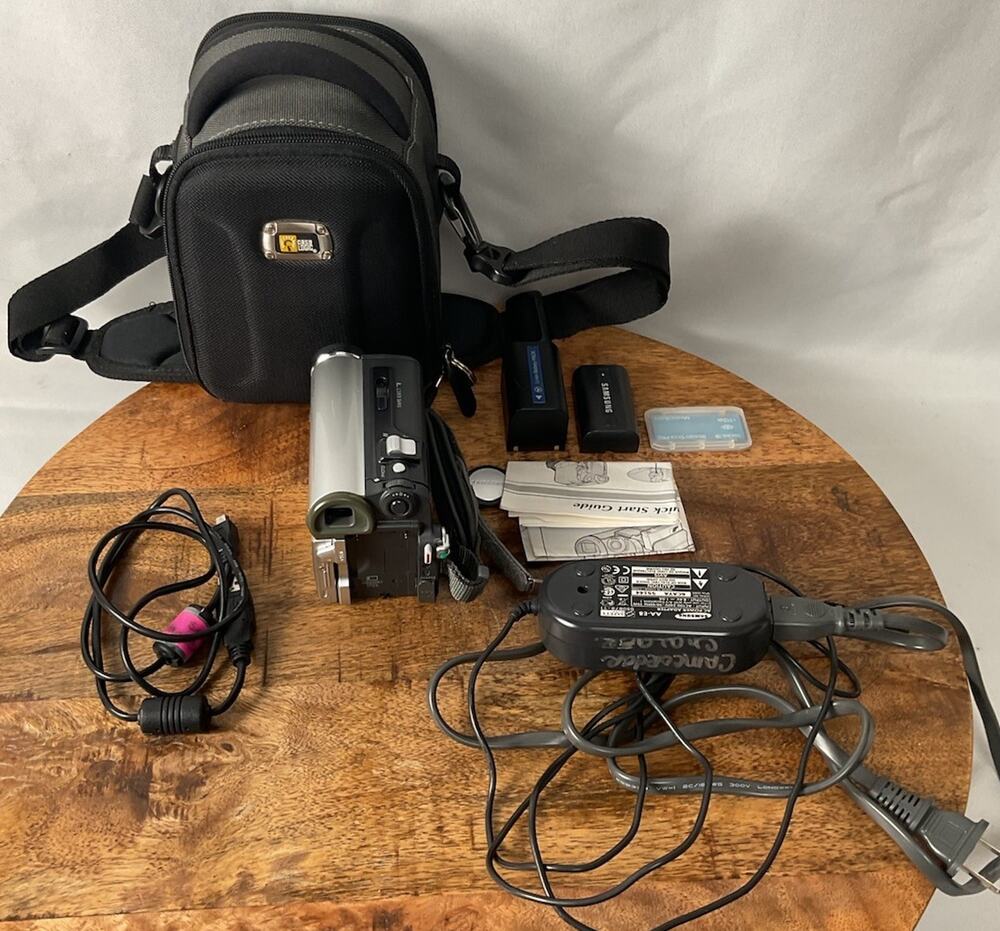 SAMSUNG SC-D453 MiniDV Camcorder With Bag 2 Batteries 512 Gig Memory Card Tested